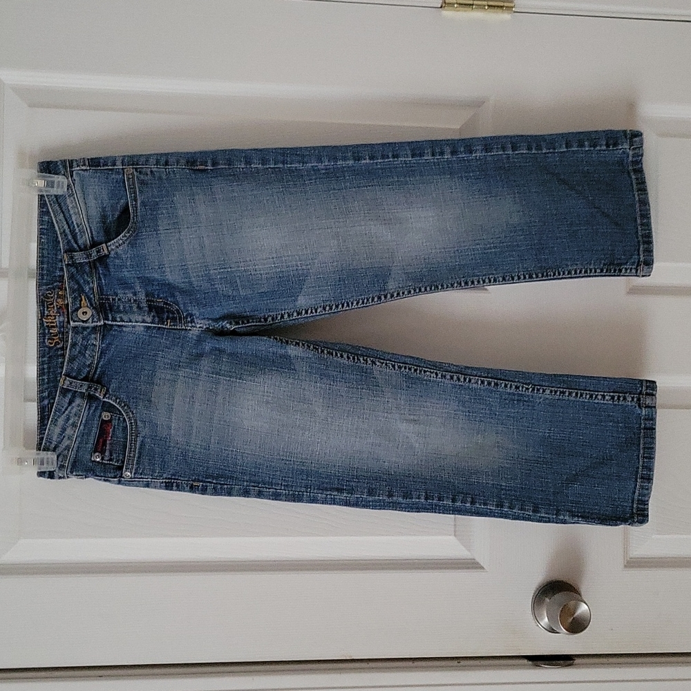 Southpole blue jean capris size 5